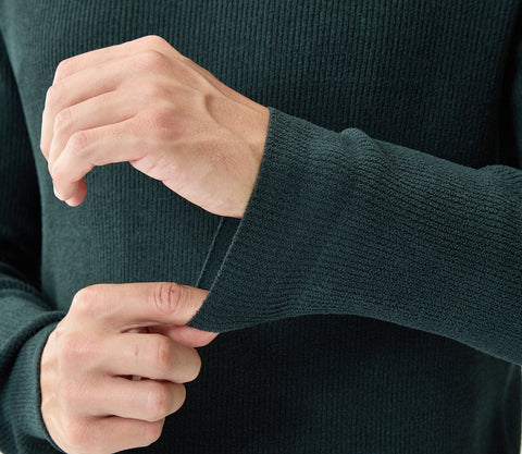 Innovative Men's Soft-Touch Fabric Sweater with Durable and Corrosion-Resistant